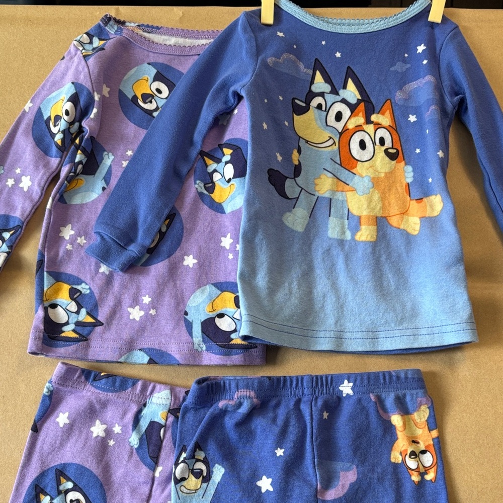 Kids Bluey Pajamas 4 piece Set Blue and Purple 2T like new